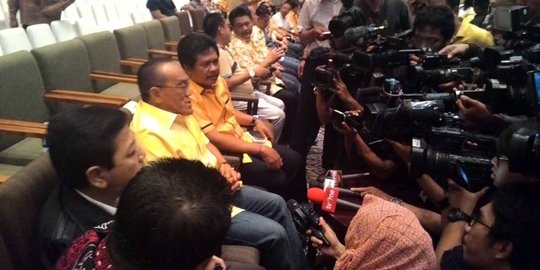 Golkar gelar munas, Ical 'dikuliti' lawan politik