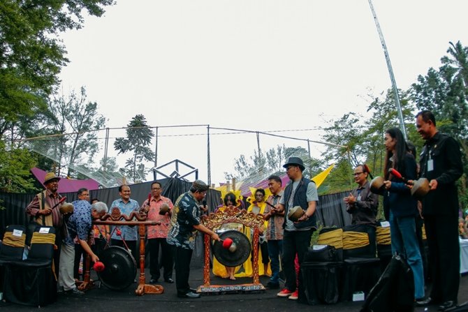 pasar seni itb 2014