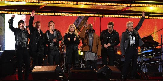 Aksi musisi dunia di konser World AIDS Day