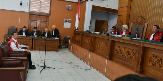 Dua guru JIS jalani sidang perdana terkait kasus pencabulan