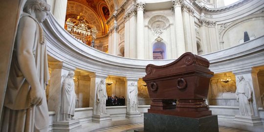 Menengok kemegahan makam Napoleon Bonaparte di Les Invalides