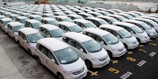 Impor produk otomotif turun bantu perbaikan neraca perdagangan