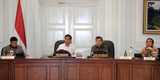 Harga minyak anjlok, Gerindra desak Jokowi kaji ulang harga BBM