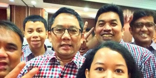 tidak sampai merengek minta jadi wagub rev1