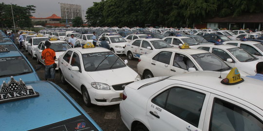 Ini tips aman memilih taksi di Jakarta