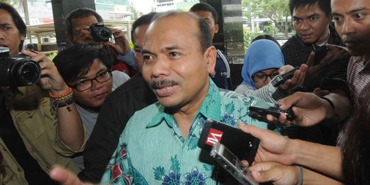 Menteri PPN Andrinof Chaniago laporkan harta kekayaan ke KPK