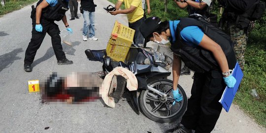Sadis, wanita muslim di Thailand tewas ditembak saat bawa motor