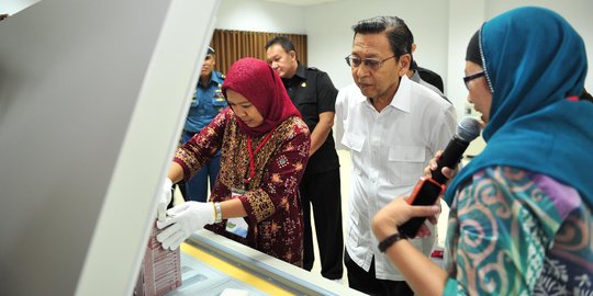 Simpang siur Boediono tersangka, pimpinan KPK beda pernyataan