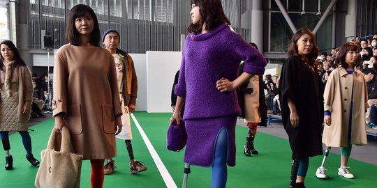 Gaya penyandang disabilitas Jepang jadi model peragaan busana