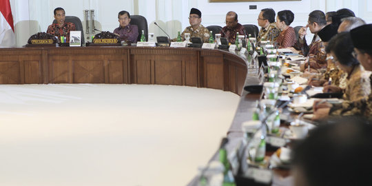 Jokowi ingatkan menteri tak lakukan kesalahan serapan anggaran