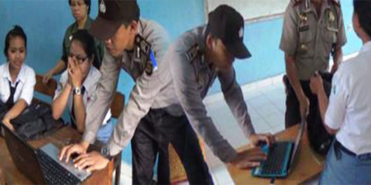 Razia laptop dan HP, polisi temukan film porno di SMA Jembrana