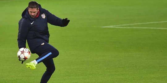 Aksi Diego Simeone juggling bola di kandang Juventus