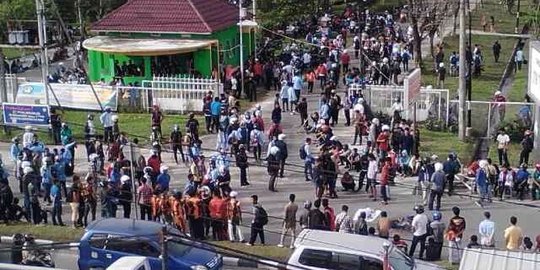 Mahasiswa demo tolak kedatangan Jokowi di Yogyakarta