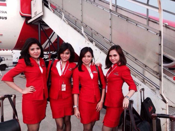 Pramugari Cantik Seksi Airasia Tak Perlu Sewa Model Iklan Merdeka Com