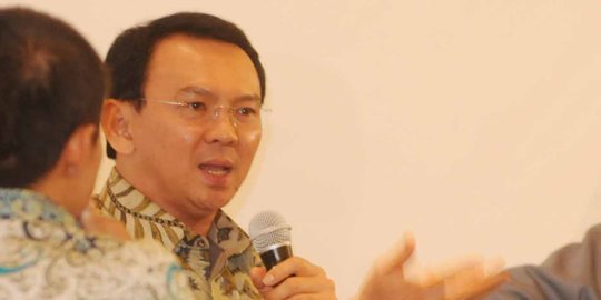 Ahok akui masih banyak jalan rusak di Jakarta