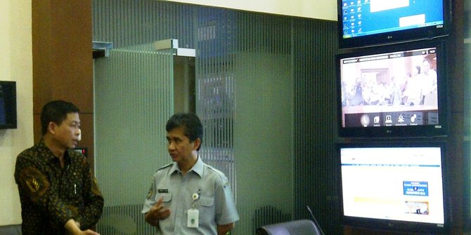 Sindiran Menteri Jonan, anak buah melamun sampai metromini 
