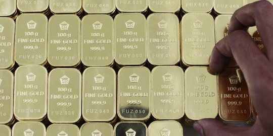 Harga emas melonjak naik Rp 11.000 per gram