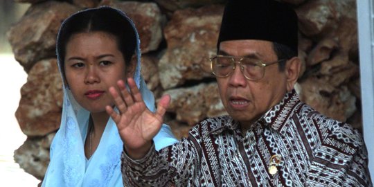 Tak cuma sering benar, Gus Dur pernah salah meramal orang