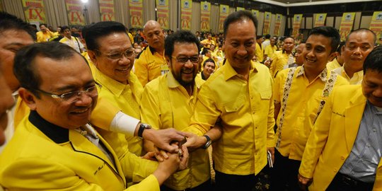 Jadi ketua Fraksi Golkar, Agus Gumiwang tak mau main pecat