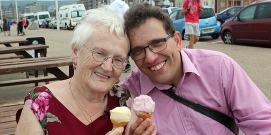 39 tahun pasangan ini tetap bahagia rev6