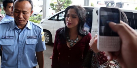 Ludwig siap tuntut pembuat akun palsu penyebar foto 