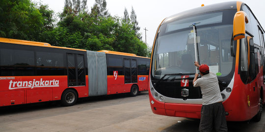 Korupsi Transjakarta, 3 ditahan di Kejagung, Rp 2 miliar disita