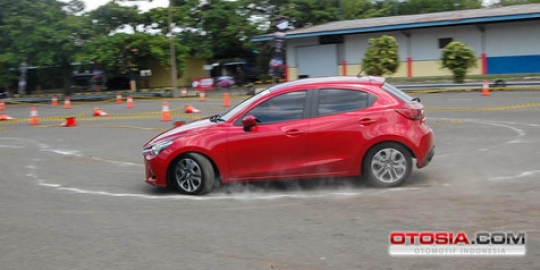 All-New Mazda2 punya rem pintar cegah tabrakan