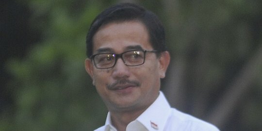 Menteri Ferry dan pejabat Malaysia bahas masalah tanah