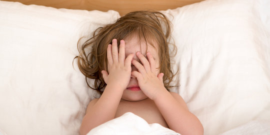 Sering tidur dengan orang tua bikin anak rentan asma?