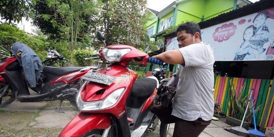 faury difabel yang gigih belajar kini jadi dosen rev1
