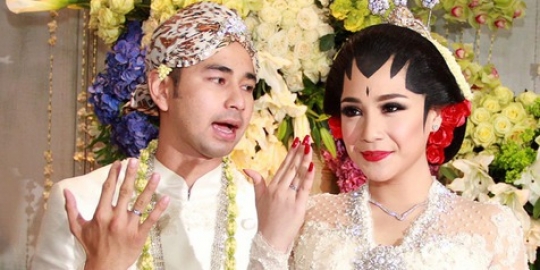 Debat soal anak dengan Raffi, Nagita Slavina tengah hamil muda?