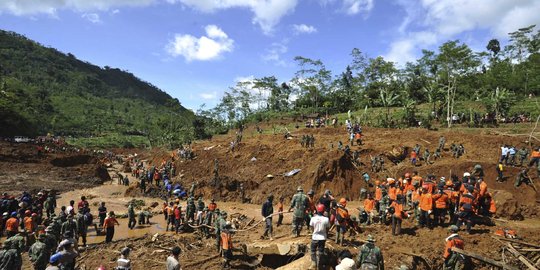 Korban tewas longsor Banjarnegara jadi 51 orang