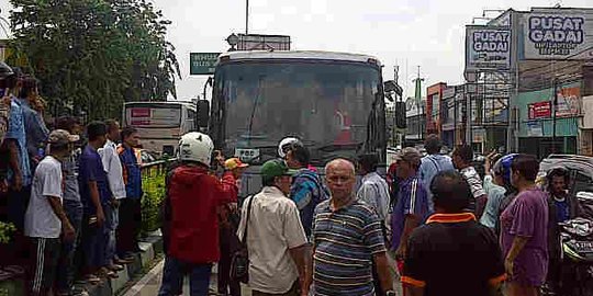 Tabrak warga, sopir Transjakarta kabur nyamar jadi penumpang