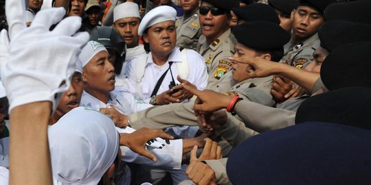 minta fpi dibubarkan rev2