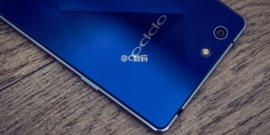 Oppo R8207, penerus Oppo R1 mulai menampakkan diri