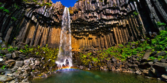 Svartifoss, uniknya air terjun berlatar tebing balok di Islandia