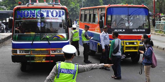 Pelayanan transportasi buruk, lapor ke Menteri Jonan