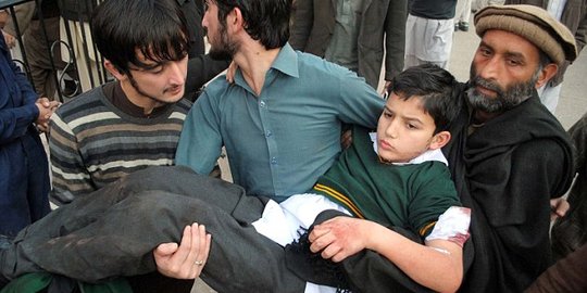 Selain bantai 146 orang, Taliban paksa murid lihat guru dibakar