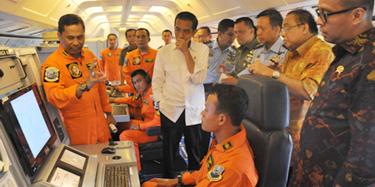 Jokowi ikut misi intai kapal asing, beri teladan TNI AU