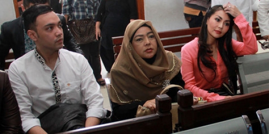 Sandy Tumiwa pilih umrah daripada rayakan Natal dengan anak