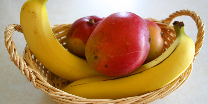 6 Buah  buahan lezat ini bisa disulap jadi conditioner 