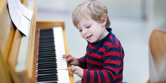 Belajar musik tingkatkan kemampuan berbahasa anak