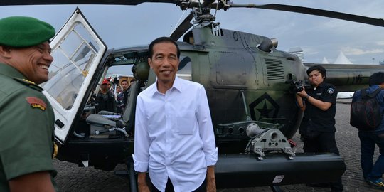 Usai tinjau persenjataan, Jokowi janji tambah anggaran