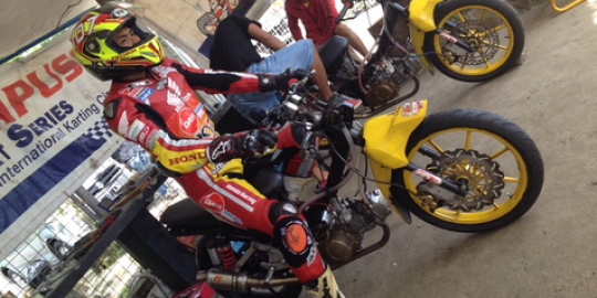 Seri terakhir HRC, tim Jayadi Racing riset katub balap bersama FNI