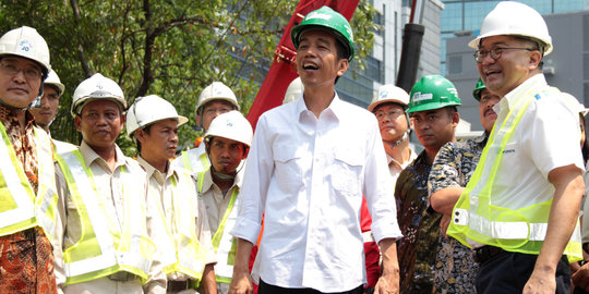 Jokowi pastikan Trans Sumatera dan Kalimantan dimulai 2015