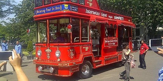 Kamera wartawan tv di Bandung dirampas pengelola bus bandros