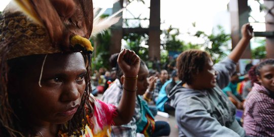 Tolak rencana Jokowi rayakan Natal, mahasiswa Papua demo