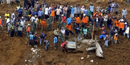 90 Jenazah korban longsor berhasil dievakuasi tim SAR gabungan