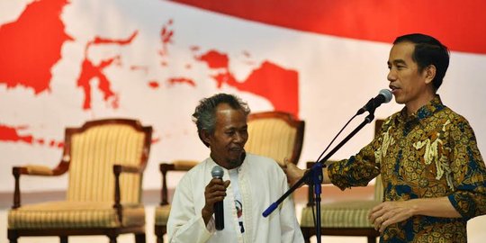 Kontroversi Jokowi ikut rayakan Natal di Papua