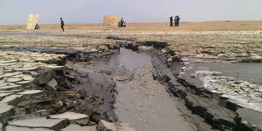 Pemerintah beli Lapindo tolong korban lumpur, bukan bantu Bakrie